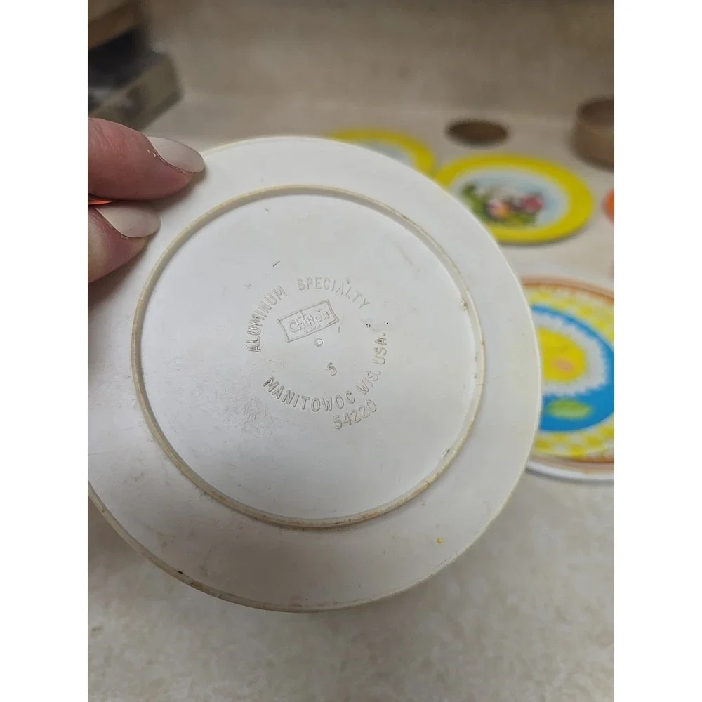 Set of Vtg Assorted Pretend Play Childs Play Doll Kitchen Dining Plates & Saucer